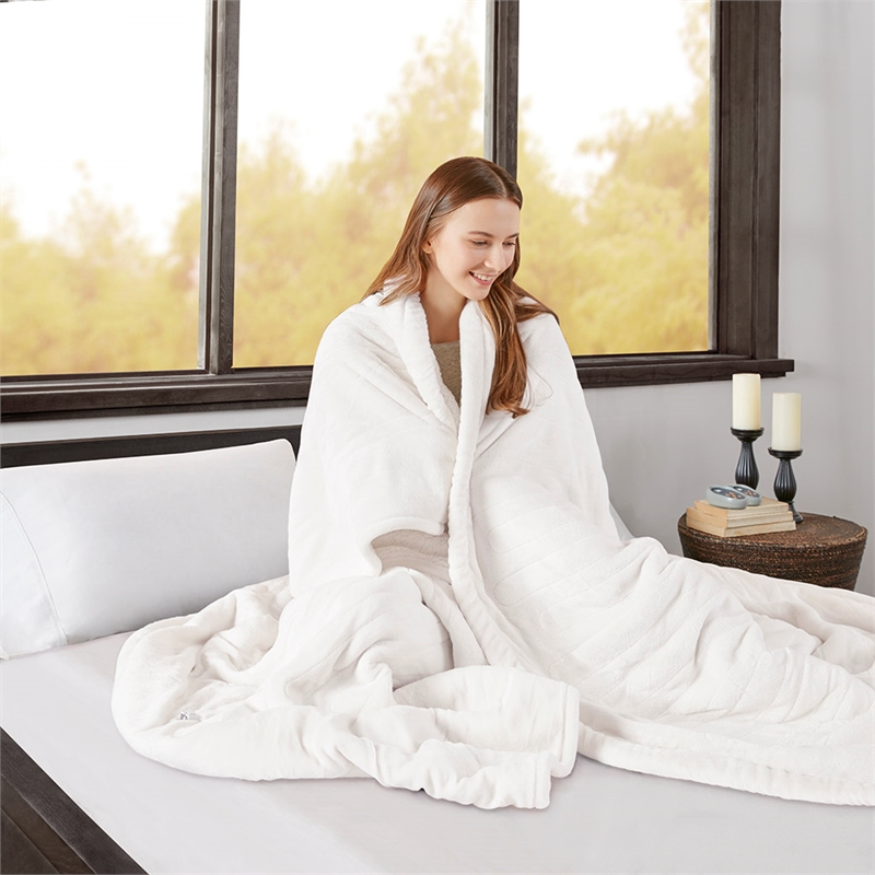 Pemberly Row Modern Heated Microlight to Berber Blanket in Ivory