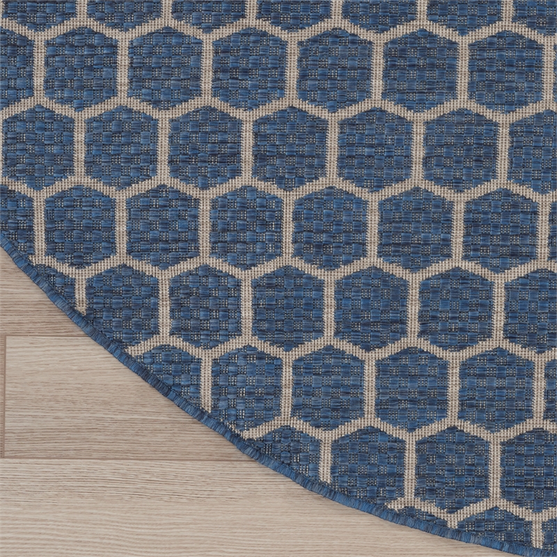 Pemberly Row Modern Reversible Ind/Outd 8' x Round Blue Area Rug