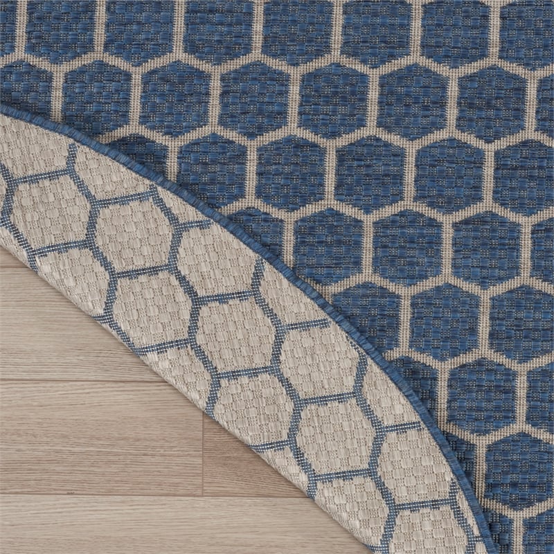Pemberly Row Modern Reversible Ind/Outd 8' x Round Blue Area Rug