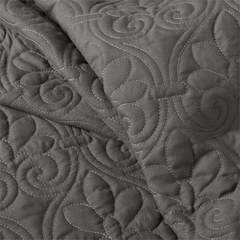 Pemberly Row Traditional 100 Percent Polyester Fitted Bedspread in Gray