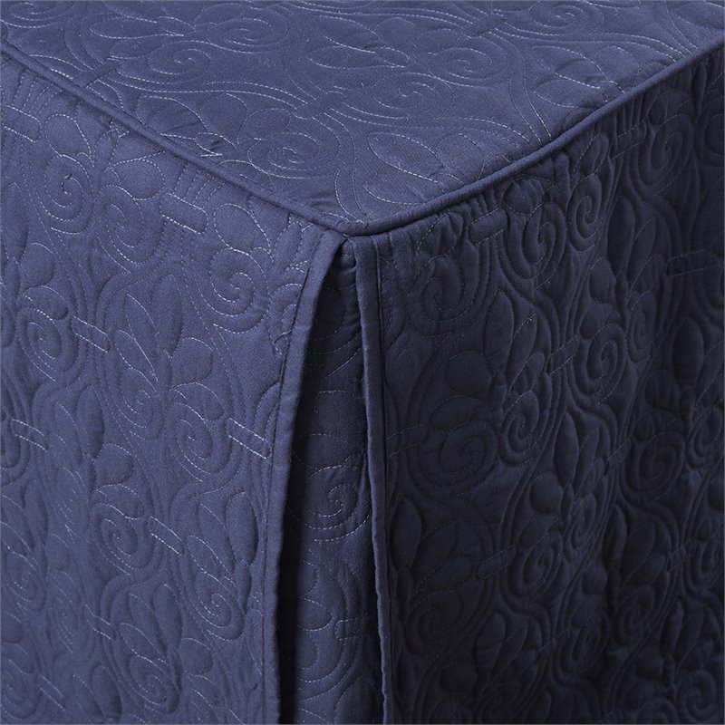 Pemberly Row Traditional 100 Percent Polyester Fitted Bedspread in Navy