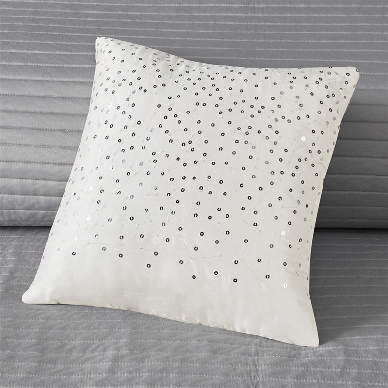 Pemberly Row 6 Piece Reversible Jacquard Quilt Set with Throw Pillows