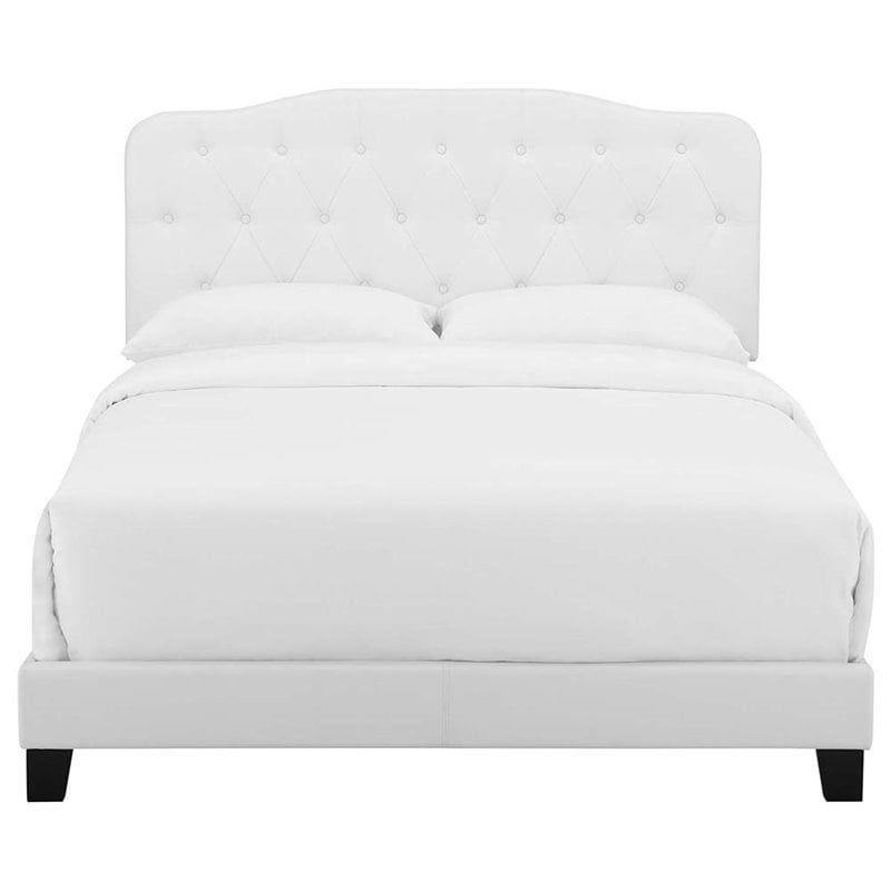Pemberly Row Full Modern Style Faux Leather Bed in White Finish