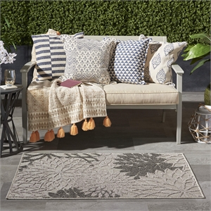 Pemberly Row 2'8&quot x 4' Silver Grey Outdoor Indoor/Outdoor Rug