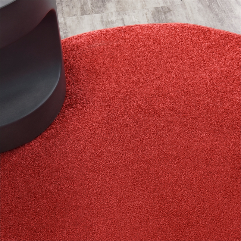 Pemberly Row 4' x Round Brick Red Fabric Outdoor Area Rug (4' Round)