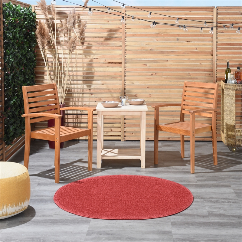 Pemberly Row 4' x Round Brick Red Fabric Outdoor Area Rug (4' Round)