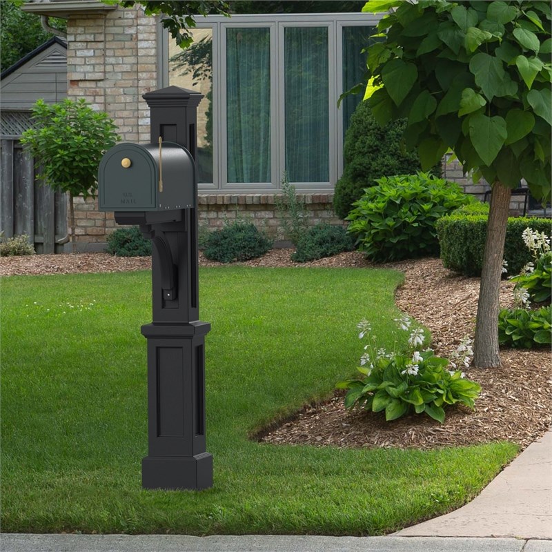Pemberly Row Weatherproof Traditional Plastic Mail Post in Black