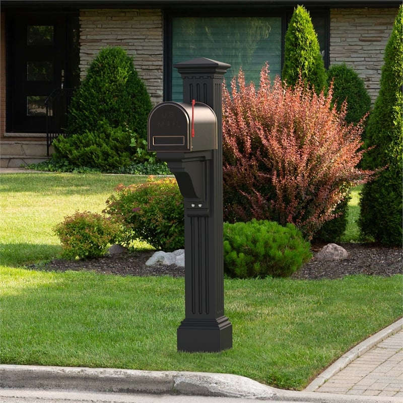 Pemberly Row Weatherproof Traditional Plastic Mail Post in Black