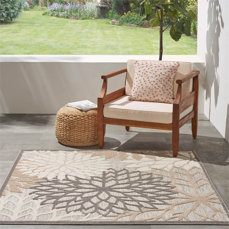 Pemberly Row Contemporary Fabric 5' x Square Natural Tropical Rug