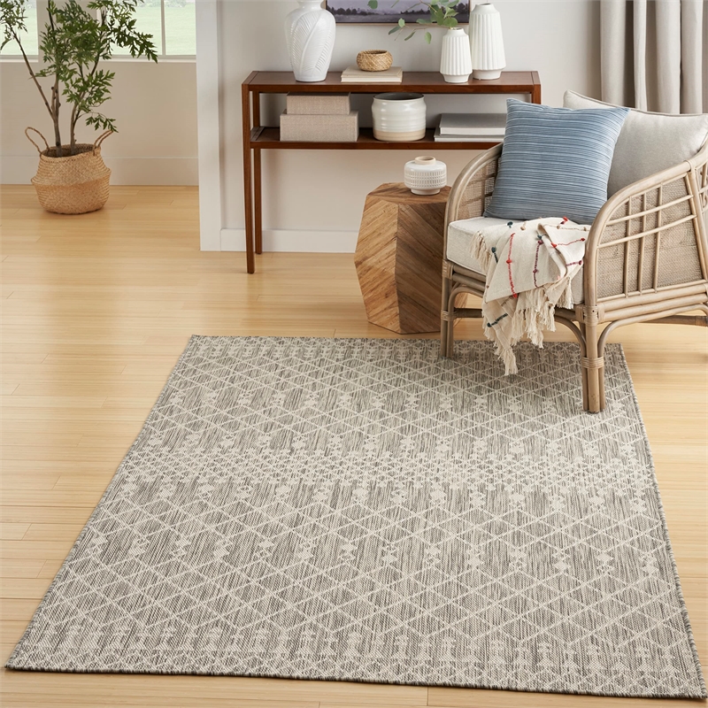 Pemberly Row Contemporary 5' x 7' Fabric Light Grey Area Rug