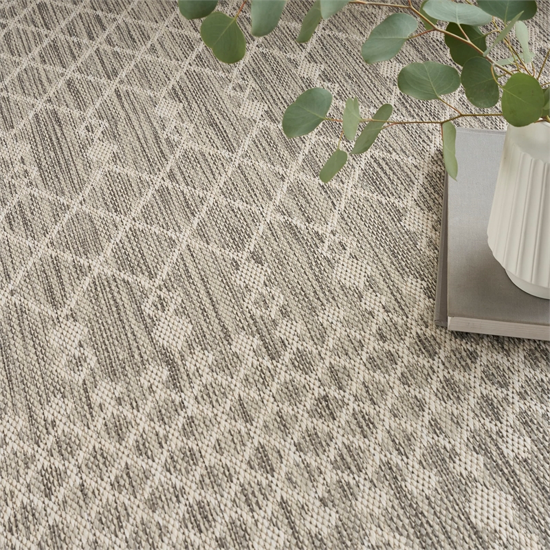 Pemberly Row Contemporary 5' x 7' Fabric Light Grey Area Rug