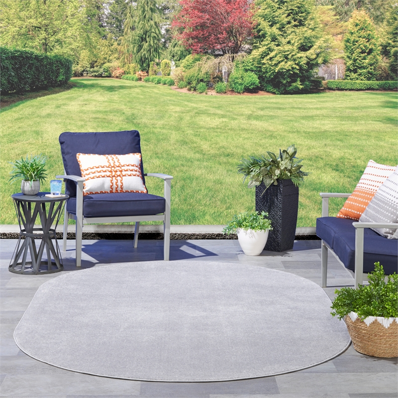 Pemberly Row 6' x 9' Oval Silver Gray Fabric Outdoor Area Rug (9' Oval)