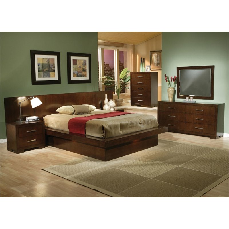 Pemberly Row 4-Piece Wood Queen Platform Bedroom Set in Cappuccino