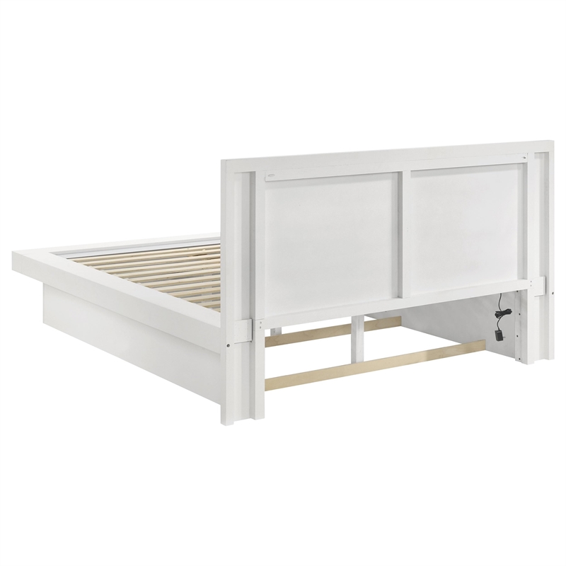 Pemberly Row Wood Eastern King Platform Bed with Rail Seating in White
