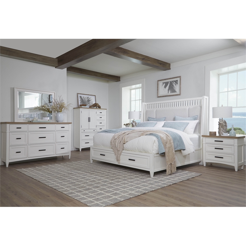 Pemberly Row 30.5'W Modern Bedroom 3 Drawer Nightstand in White