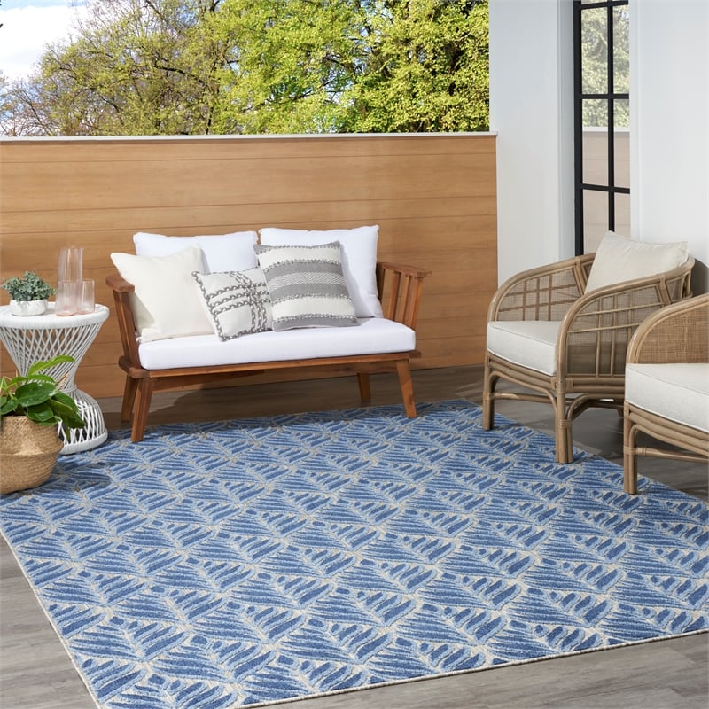 Pemberly Row 6' x 9' Blue Fabric Tropical Area Rug (6' x 9')