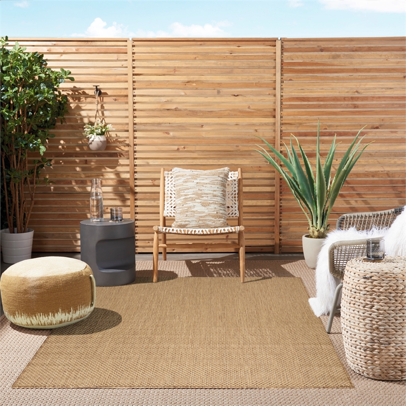Pemberly Row Contemporary Courtyard 4' x 6' Jute Fabric Area Rug