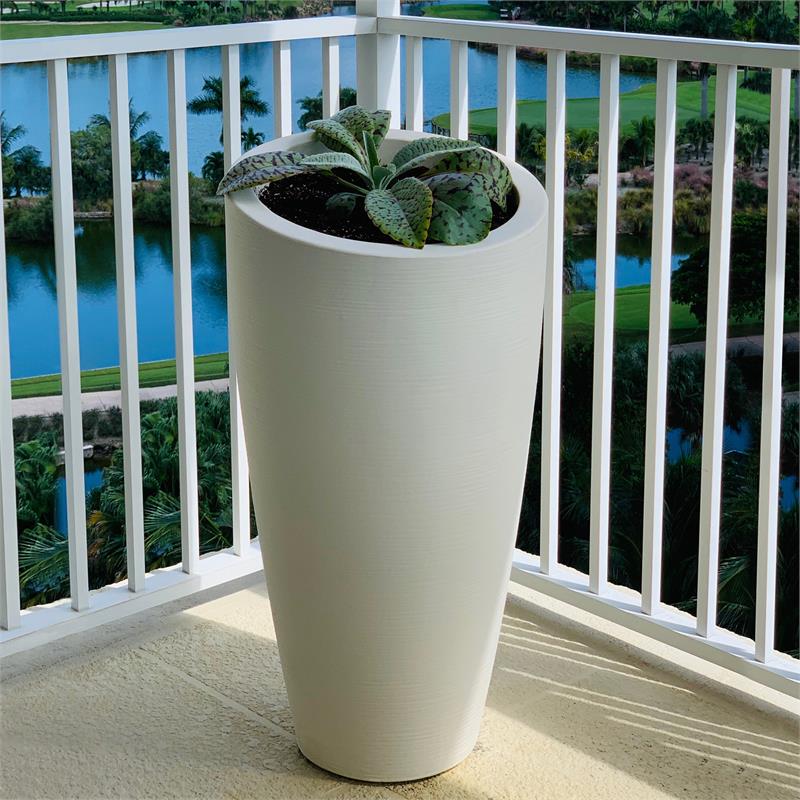Pemberly Row Polyethylene Resin 32