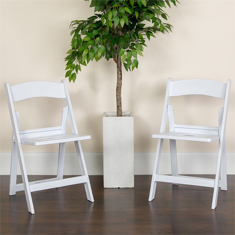 Pemberly Row Contemporary Resin Folding Chair in White (Set of 2)