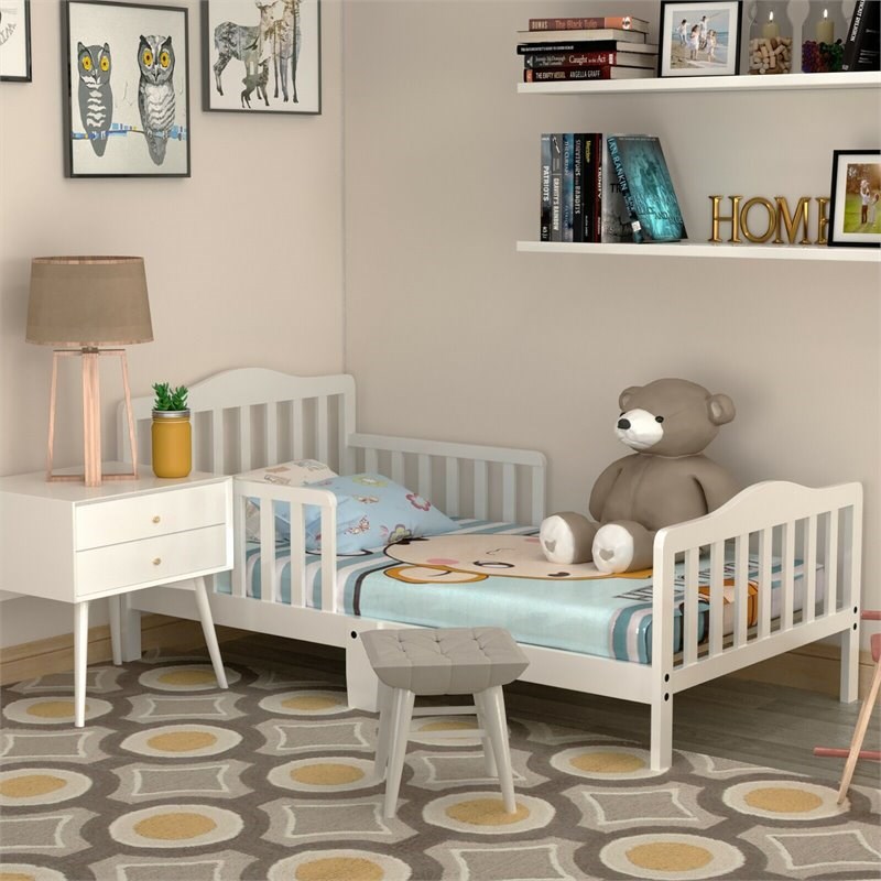 Pemberly Row Solid Rubber and Poplar Wood Toddler Bed with Guardrails in White