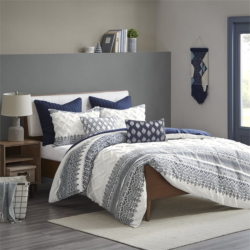 Pemberly Row 3-Piece Farmhouse Cotton Printed Comforter Set w/ Chenille in Navy