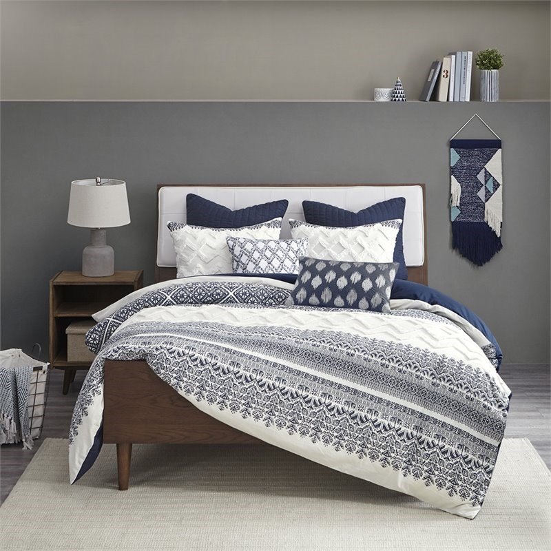 Pemberly Row 3-Piece Farmhouse Cotton Printed Comforter Set w/ Chenille in Navy