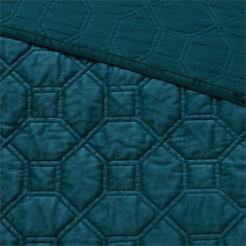 Pemberly Row 3-Piece Contemporary Polyester Velvet Coverlet Set in Blue