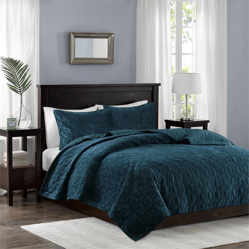 Pemberly Row 3-Piece Contemporary Polyester Velvet Coverlet Set in Blue