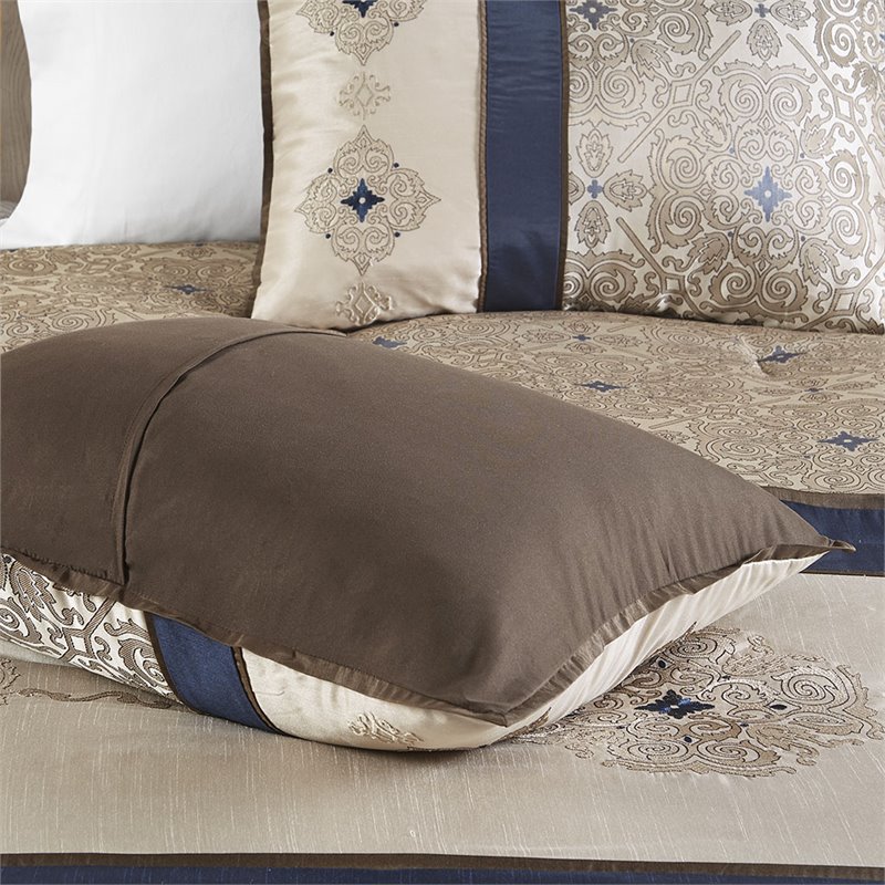 Pemberly Row Contemporary 24-Piece Polyester Comforter Set in Navy