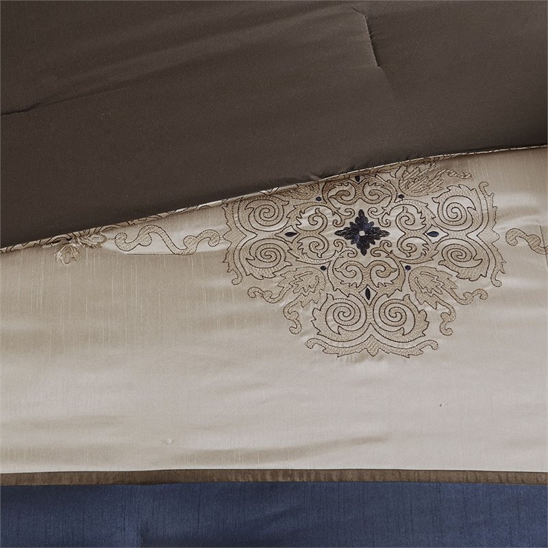 Pemberly Row Contemporary 24-Piece Polyester Comforter Set in Navy
