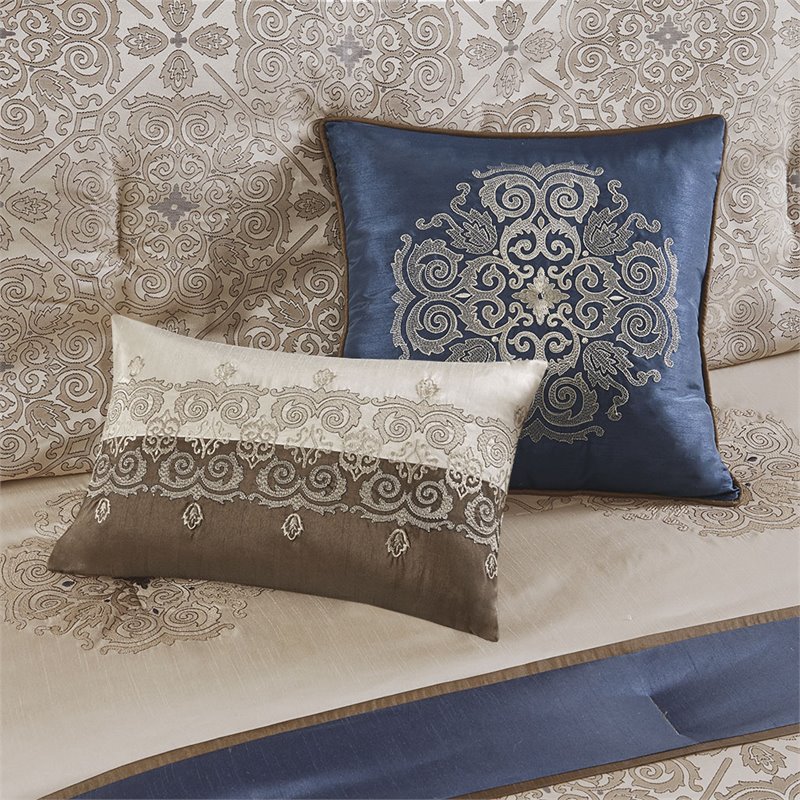 Pemberly Row Contemporary 24-Piece Polyester Comforter Set in Navy