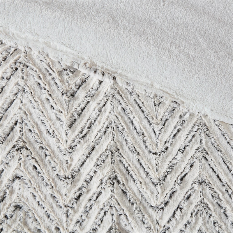 Pemberly Row Polyester Back Printed Long Fur Comforter Set in Ivory