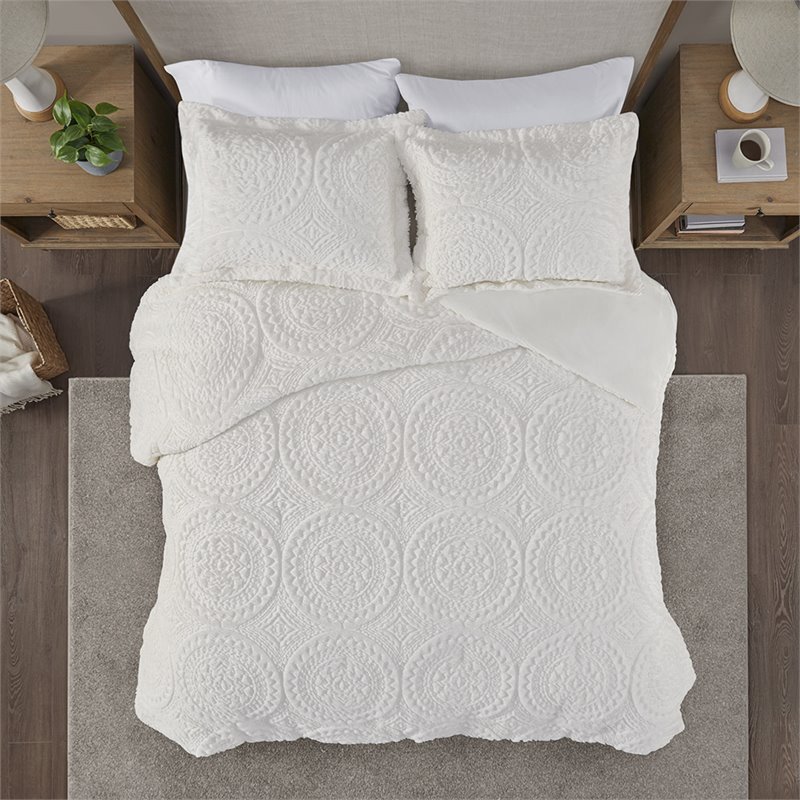 Pemberly Row Polyester Long Fur to Mink Comforter Set in Ivory