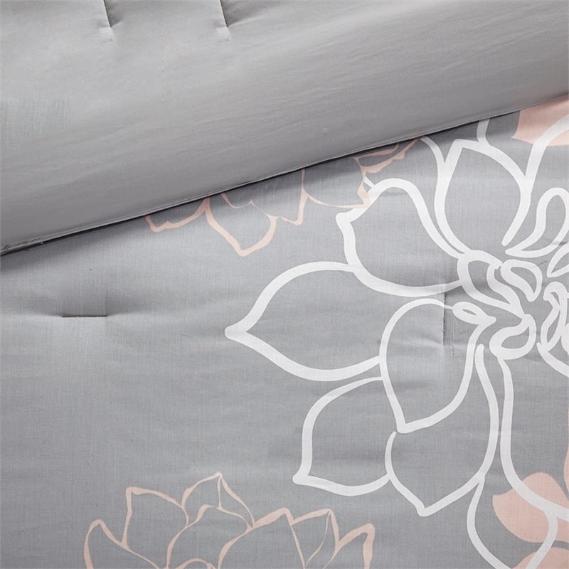 Pemberly Row Modern / Contemporary Comforter Set in Gray/Blush