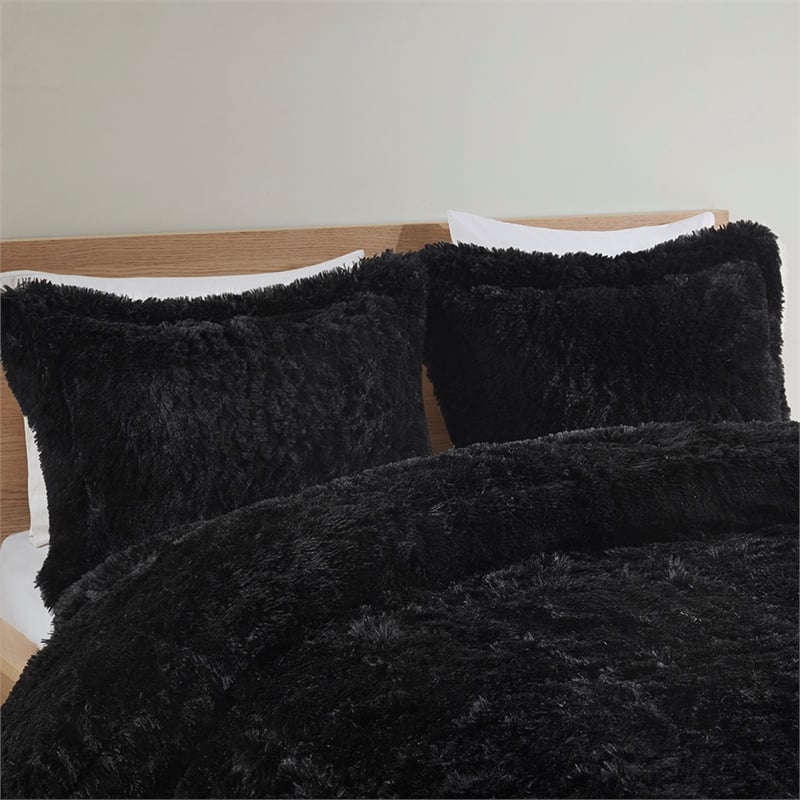 Pemberly Row Contemporary Shaggy Long Fur Comforter Mini Set in Black