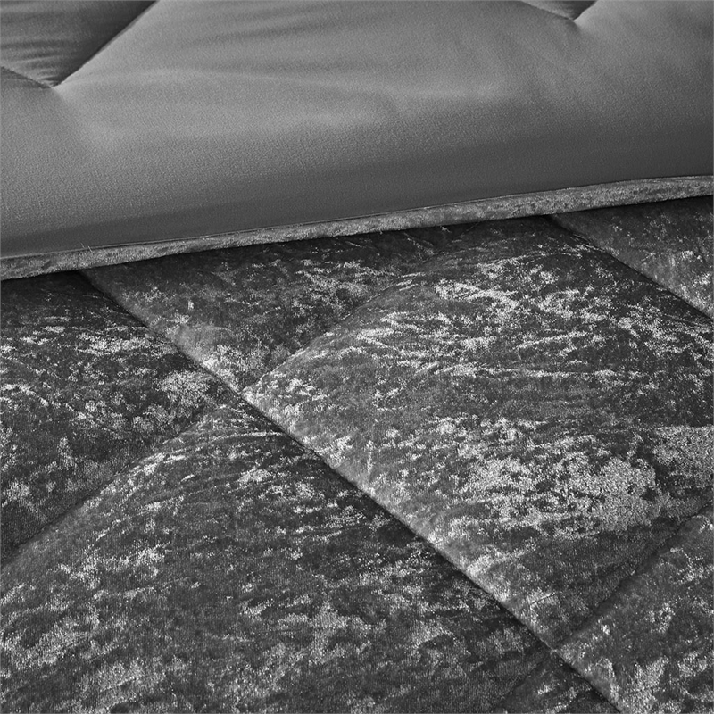 Pemberly Row Modern / Contemporary Velvet Comforter Set in Gray
