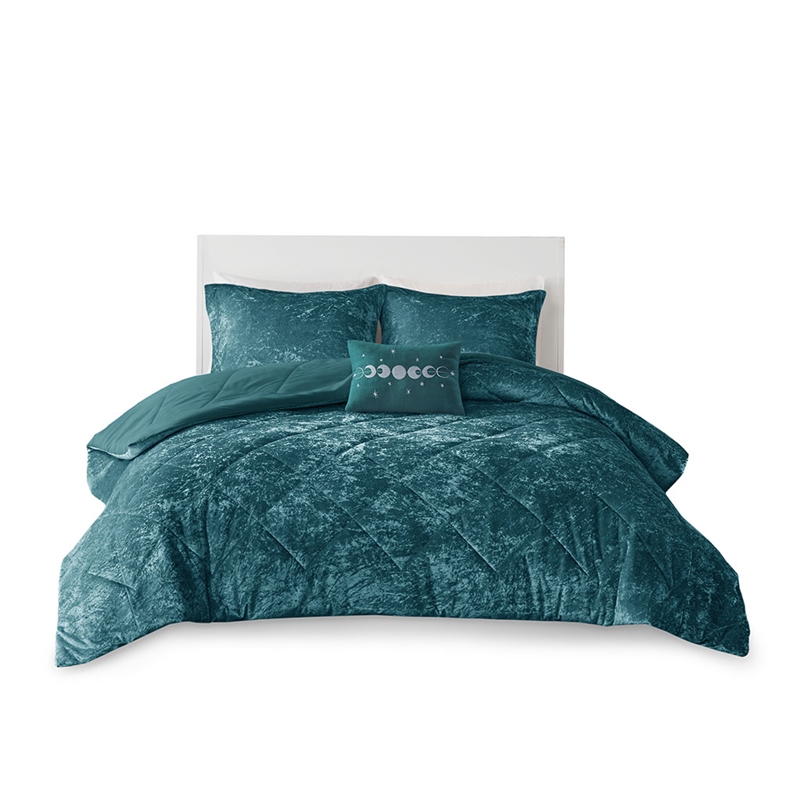 Pemberly Row Modern / Contemporary Velvet Comforter Set in Teal