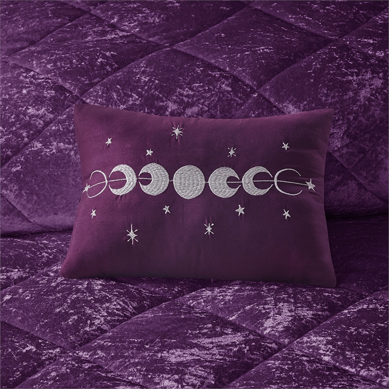 Pemberly Row Modern / Contemporary Velvet Comforter Set in Purple
