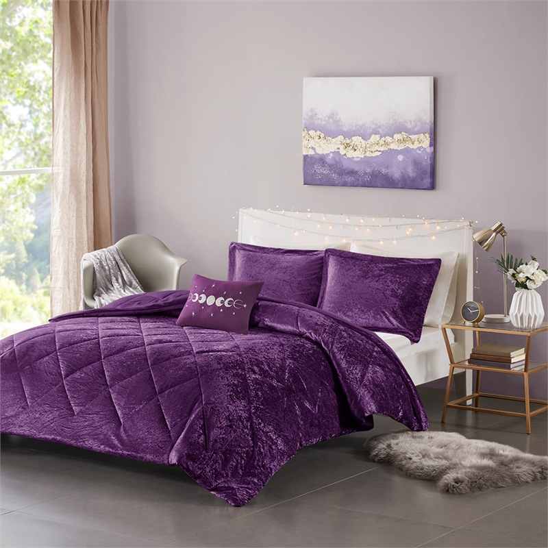 Pemberly Row Modern / Contemporary Velvet Comforter Set in Purple