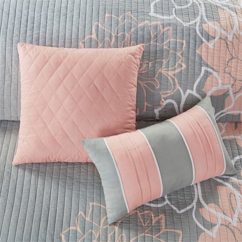 Pemberly Row 6-Piece Cotton Quilt Set with Throw Pillows in Gray/Blush