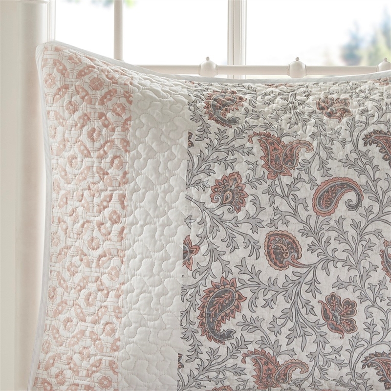 Pemberly Row 6 Piece Cotton Quilt Set with Throw Pillows in Blush King/Cal King
