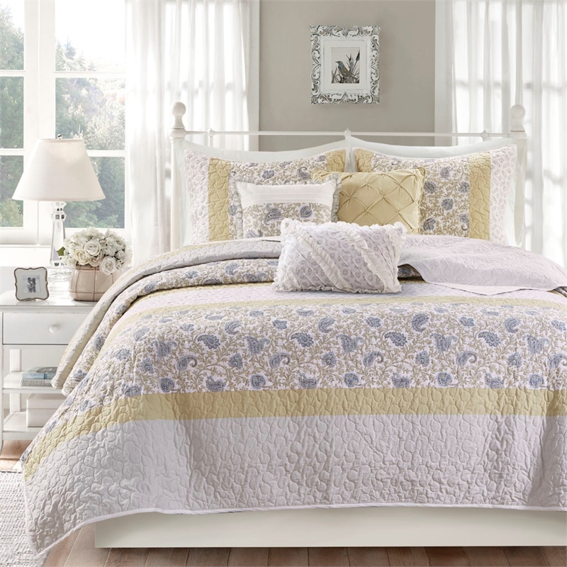 Pemberly Row 6 Piece Cotton Quilt Set with Throw Pillows in Yellow King/Cal