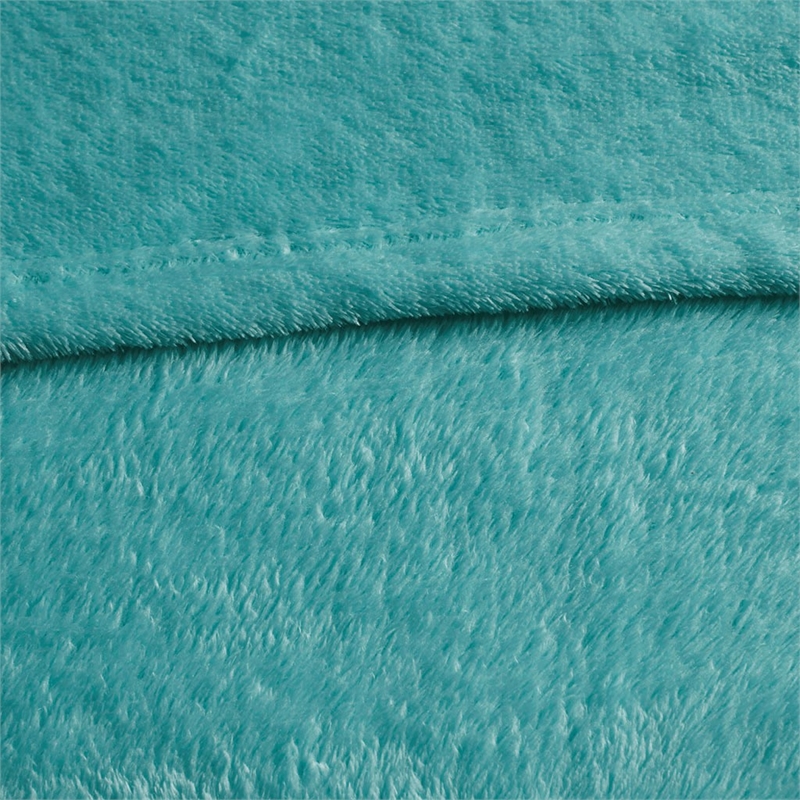 Pemberly Row Microlight Plush Oversized Blanket in Aqua King
