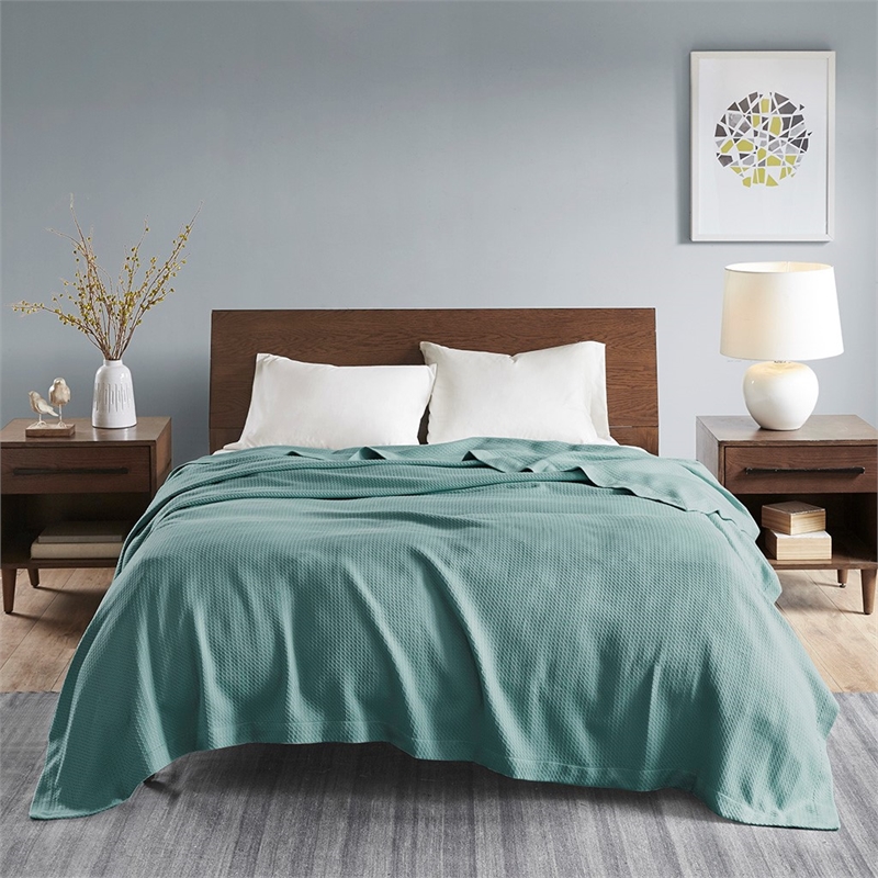 Pemberly Row Contemporary Egyptian Cotton Blanket in Teal King