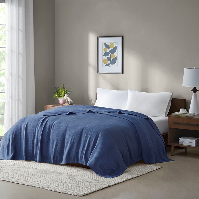 Pemberly Row Contemporary Basketweave Cotton Blanket in Navy King