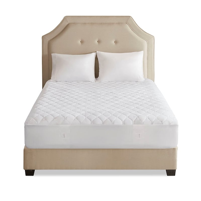 Pemberly Row Microfiber Heated Mattress Pad with 3M in White Cal King