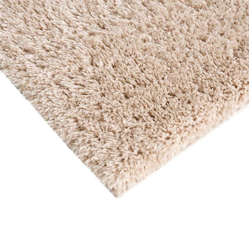 Pemberly Row Super Soft Polyester Shag Area Rug in Cream 5x7'