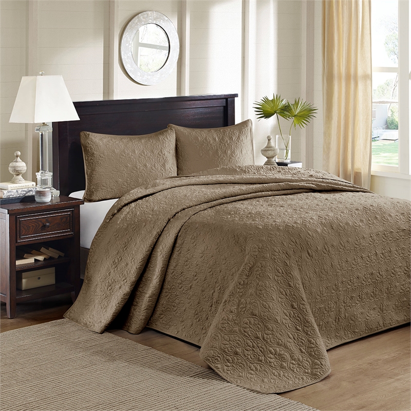 Pemberly Row Transitional Fabric Reversible Bedspread Set in Mocha