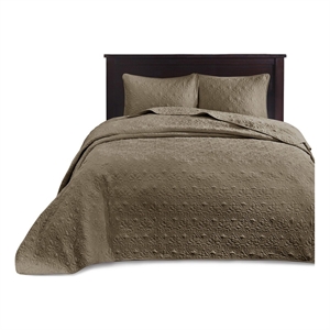 Pemberly Row Transitional Fabric Reversible Bedspread Set in Mocha
