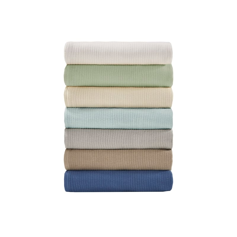 Pemberly Row Contemporary Lightweight Cotton King Blanket in Mint